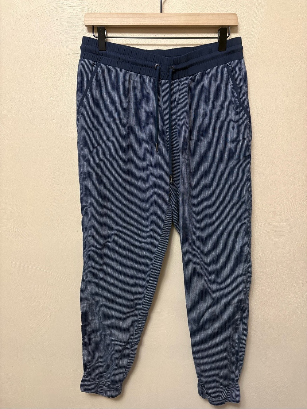 Athleta Stripe Bali Linen Ankle Pant Navy Blue White Size 10 Tall - Picture 4 of 13